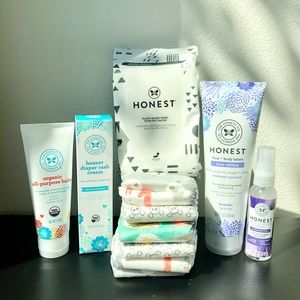 New Honest Co. Baby Arrival Set